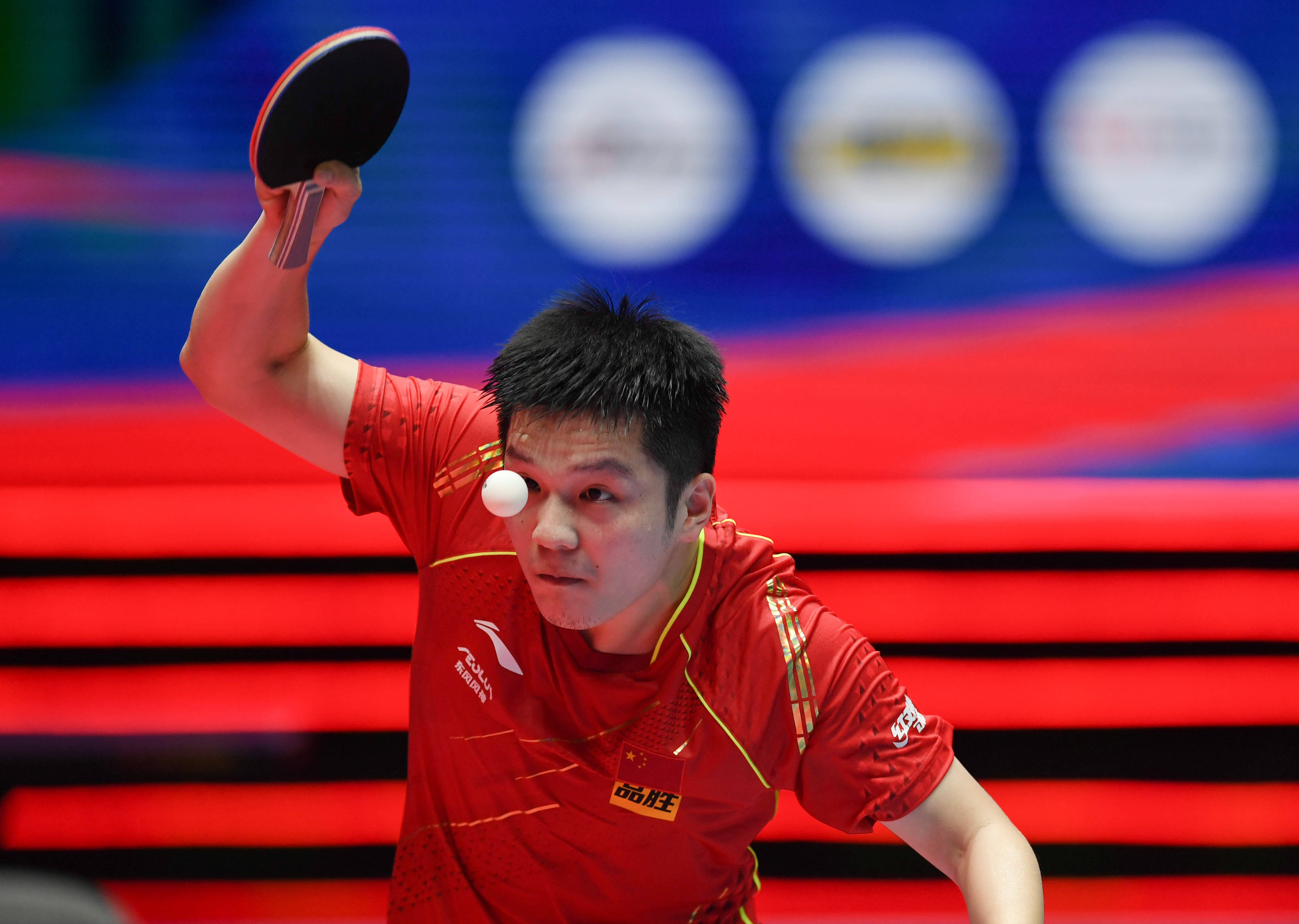 且防守端场 且防守端场