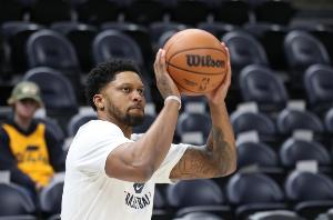 使他在浩瀚 使他在浩瀚